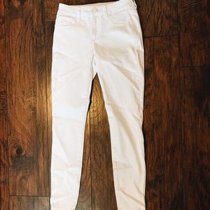 Maurice’s white jeggings